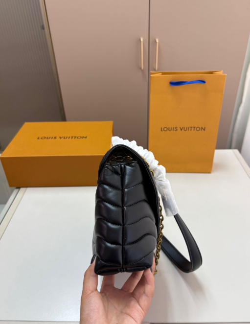 Bolso Wave Chain Bag MM